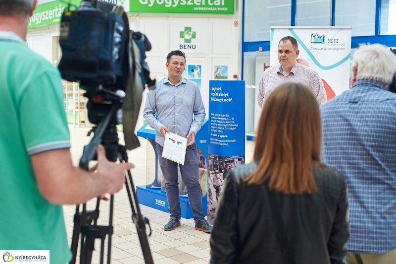 Szavazati támogatás - fotó Szarka Lajos