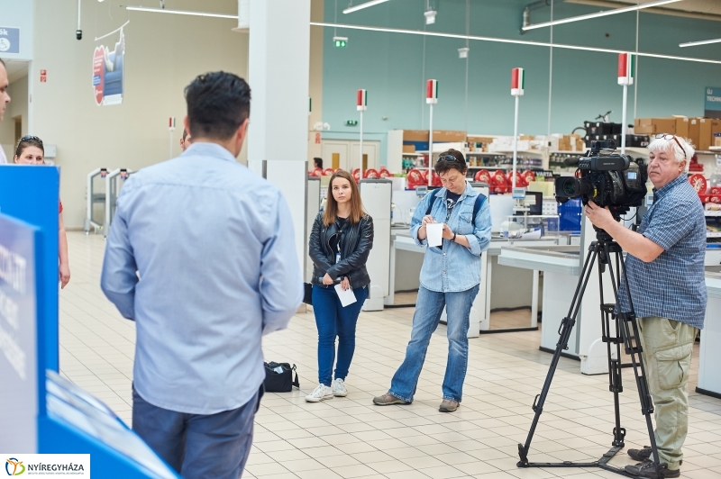 Szavazati támogatás - fotó Szarka Lajos