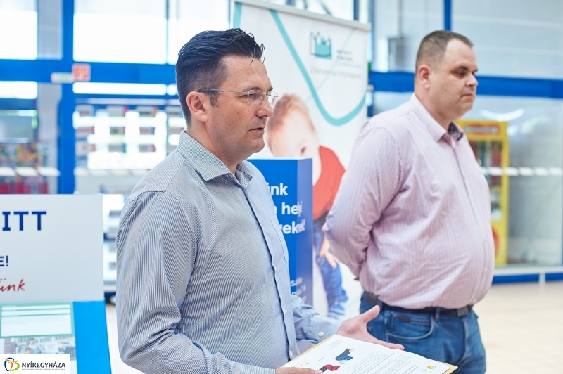 Szavazati támogatás - fotó Szarka Lajos