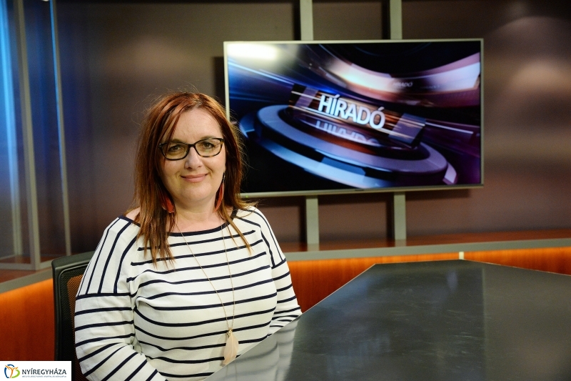 Jókais diákok látogattak a televízió stúdióba - fotó Trifonov Éva