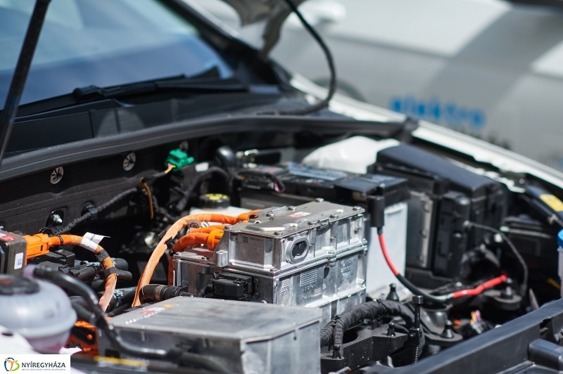 Elektromos autók a Kormányhivatalnál - fotó Szarka Lajos