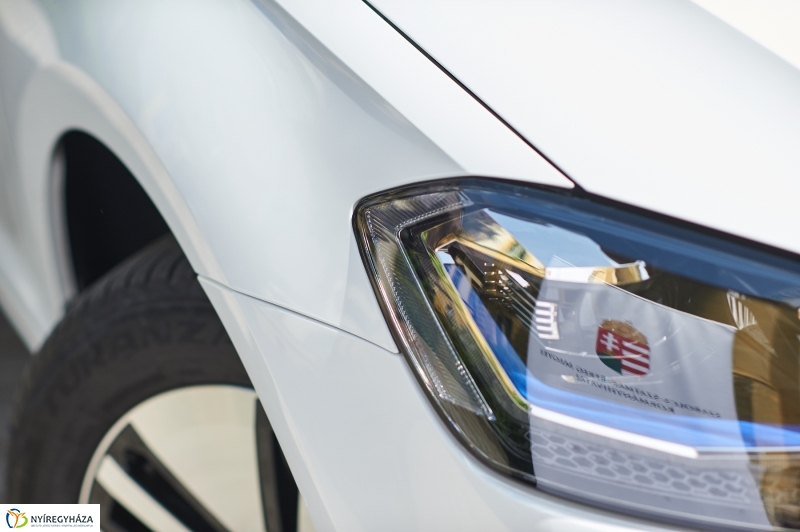 Elektromos autók a Kormányhivatalnál - fotó Szarka Lajos