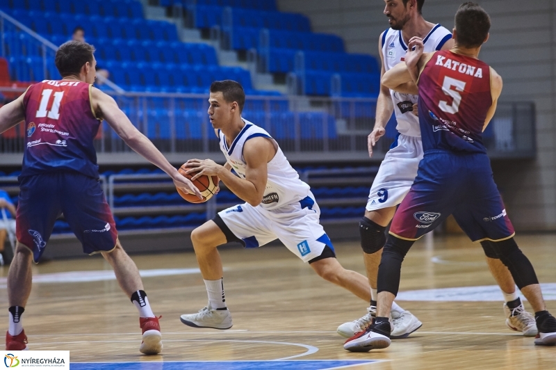 Blue Sharks-Vasas férfi kosárlabda - fotó Szarka Lajos