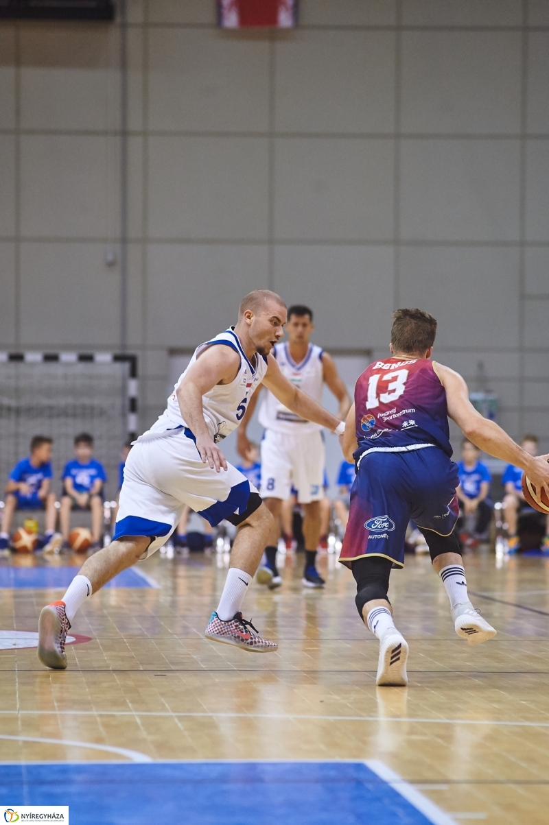 Blue Sharks-Vasas férfi kosárlabda - fotó Szarka Lajos