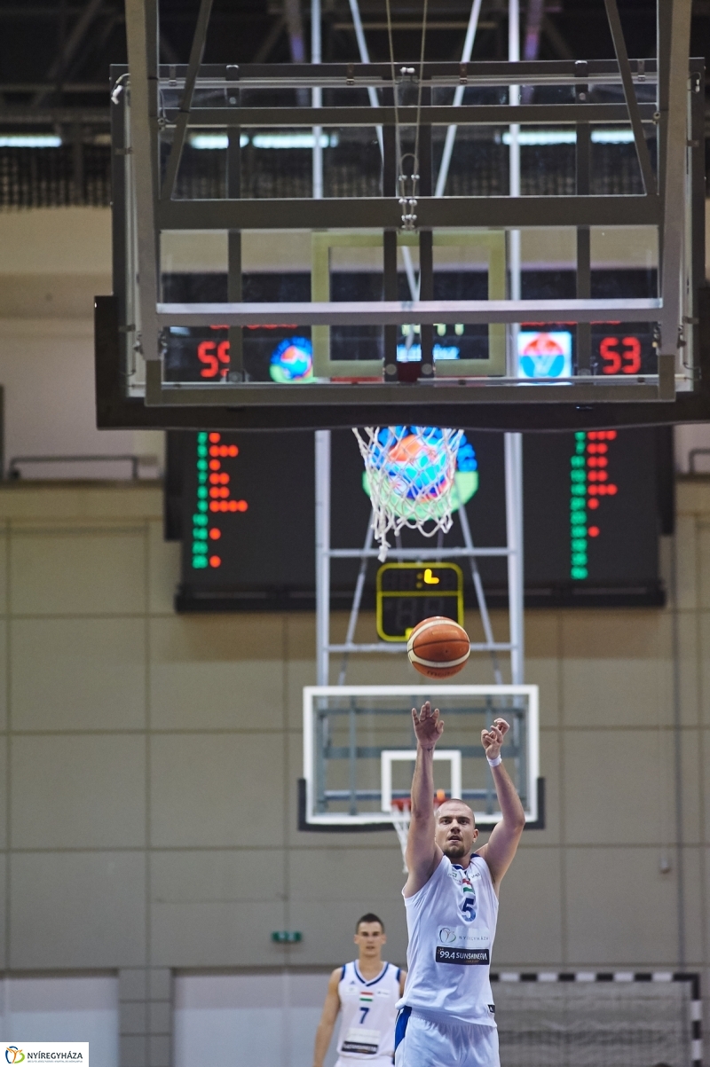 Blue Sharks-Vasas férfi kosárlabda - fotó Szarka Lajos