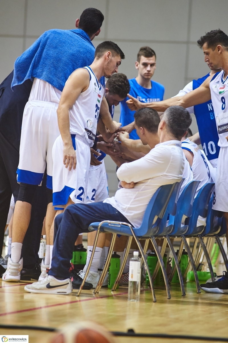 Blue Sharks-Vasas férfi kosárlabda - fotó Szarka Lajos