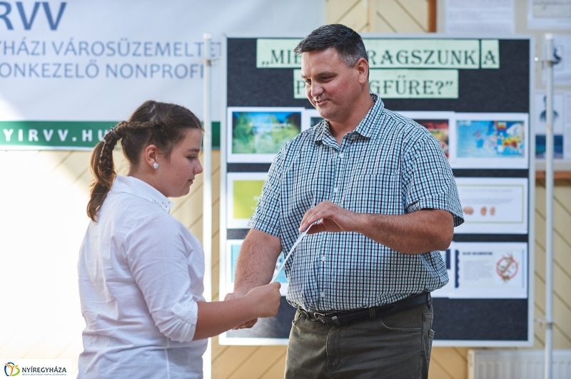 Rajz pályázat eredményhirdetése a Petőfi iskolában- fotó Szarka Lajos