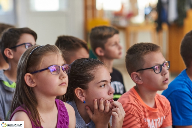 Rajz pályázat eredményhirdetése a Petőfi iskolában- fotó Szarka Lajos