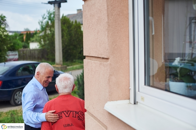 Távhő vezeték eltávolítása az Ibolya utcán - fotó Szarka Lajos