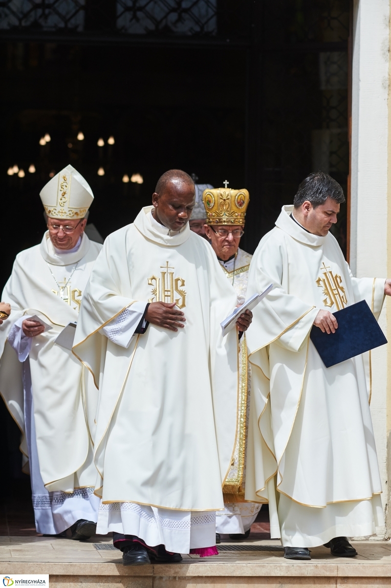 Püspökké szentelték Szocska A. Ábelt - fotó Szarka Lajos