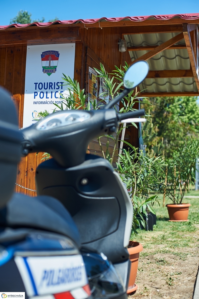 Tourist Police Információs Pont Sóstón - fotó Szarka Lajos