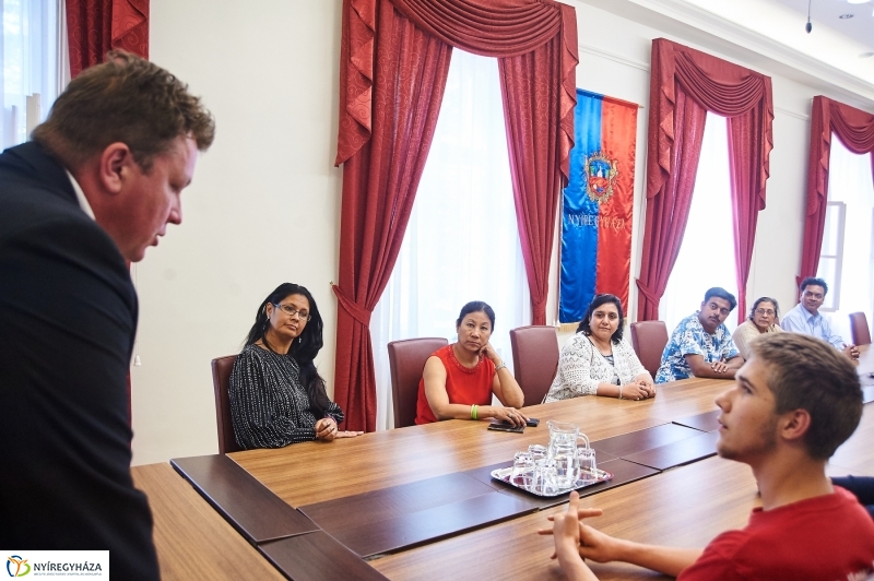 Indiai vendégek a Városházán - fotó Szarka Lajos