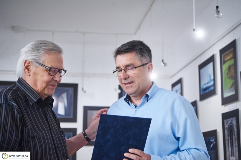 Az idő egésze fotókiállítás - fotó Szarka Lajos