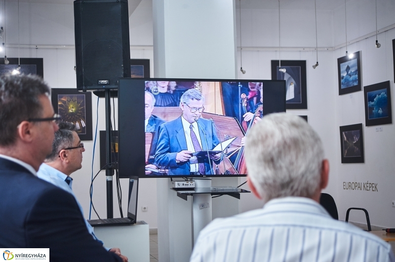 Az idő egésze fotókiállítás - fotó Szarka Lajos