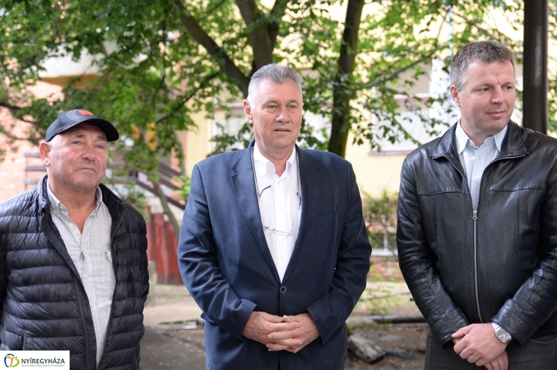 Útátadás a Sóstói úti kórházban - fotó Trifonov Éva