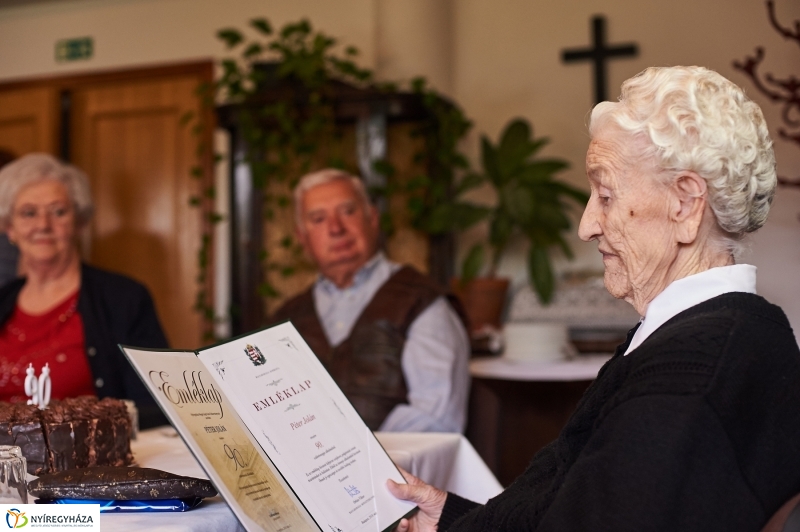 Szépkorú köszöntése-Péter Jolán - fotó Szarka Lajos