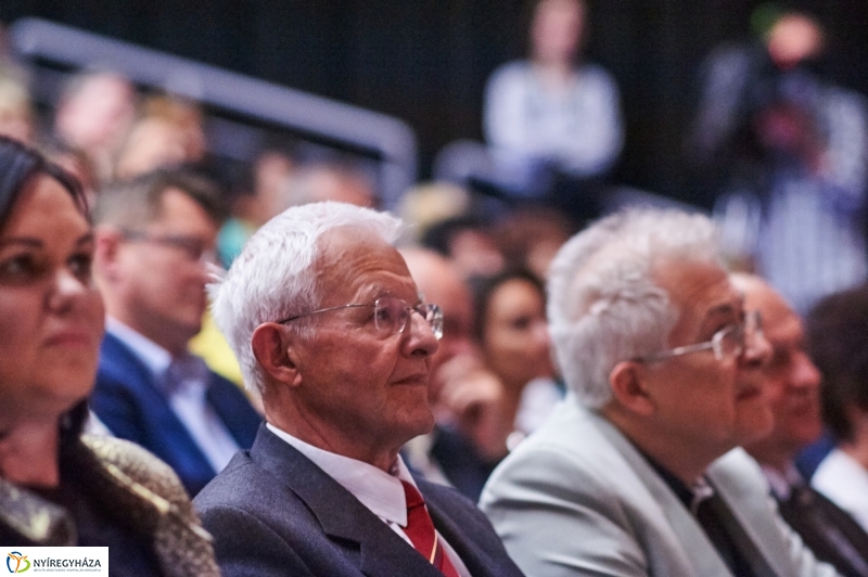 Jubilál a Kölcsey Ferenc Gimnázium - fotó Szarka Lajos