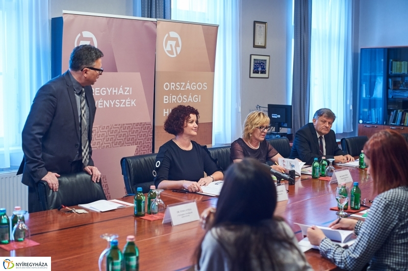 Évértékelő a Törvényszéken - fotó Szarka Lajos