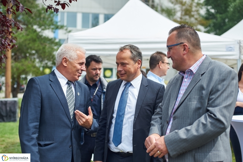 Hübner Beach Volleyball Centrum átadó - fotó Szarka Lajos