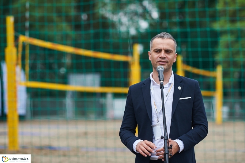 Hübner Beach Volleyball Centrum átadó - fotó Szarka Lajos