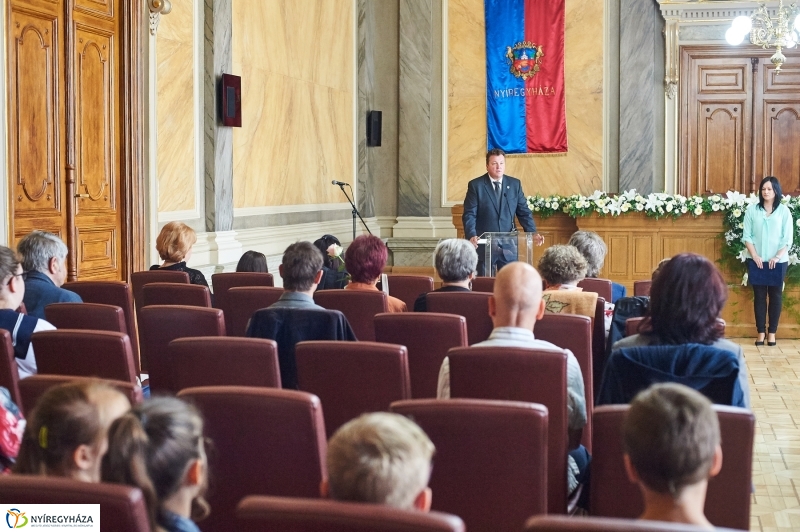 Rímekbe faragott értékek - fotó Szarka Lajos