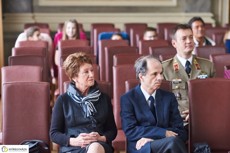 Rímekbe faragott értékek - fotó Szarka Lajos