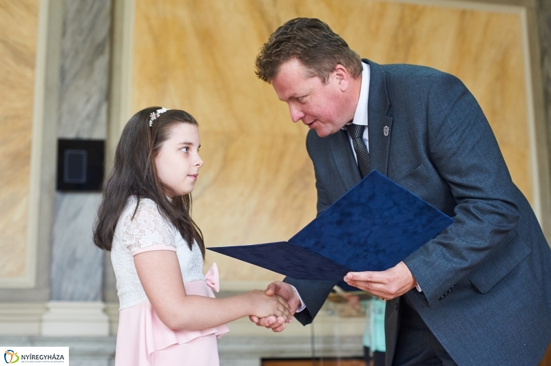 Rímekbe faragott értékek - fotó Szarka Lajos