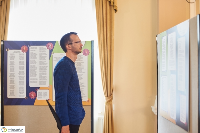 Rímekbe faragott értékek - fotó Szarka Lajos