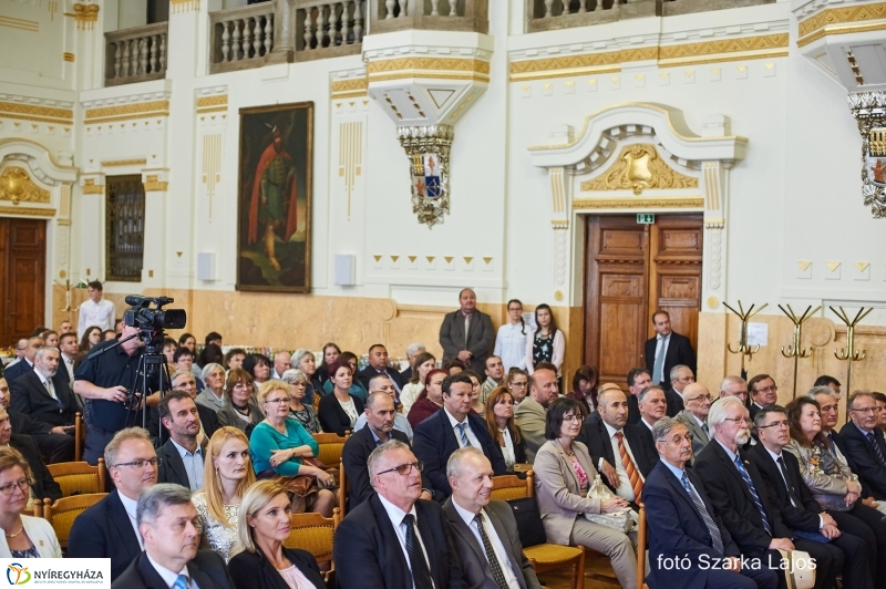 Ünnepség a Megyeházán - fotó Szarka Lajos