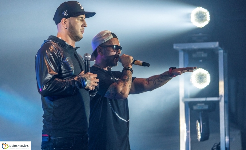 Fergeteges Majka&Curtis koncert a FŐHE színpadán - fotó Kohut Árpád