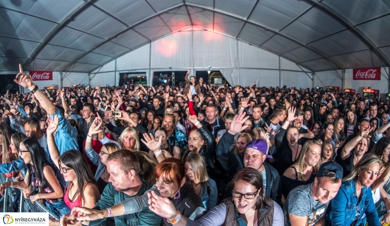 Fergeteges Majka&Curtis koncert a FŐHE színpadán - fotó Kohut Árpád