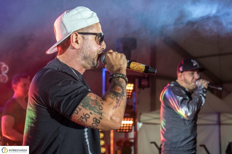 Fergeteges Majka&Curtis koncert a FŐHE színpadán - fotó Kohut Árpád