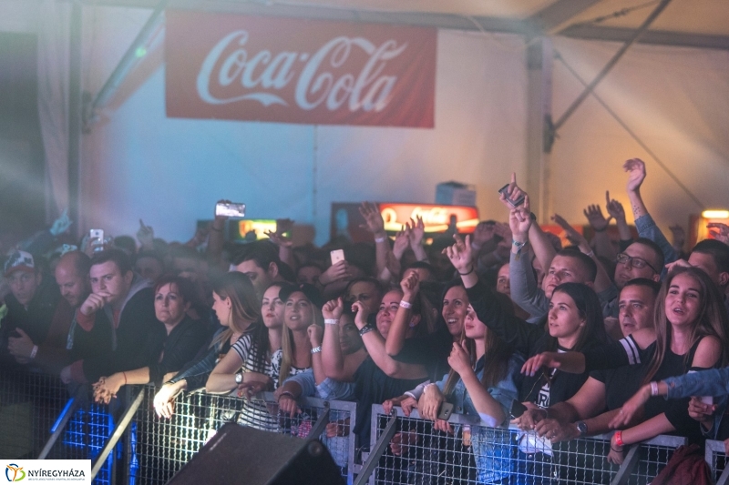 Fergeteges Majka&Curtis koncert a FŐHE színpadán - fotó Kohut Árpád