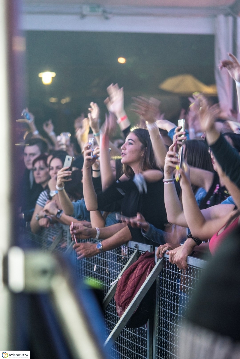 Fergeteges Majka&Curtis koncert a FŐHE színpadán - fotó Kohut Árpád