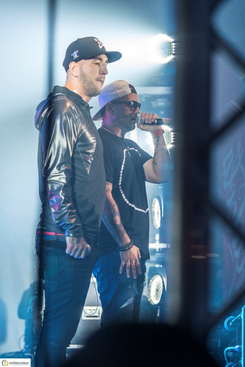 Fergeteges Majka&Curtis koncert a FŐHE színpadán - fotó Kohut Árpád