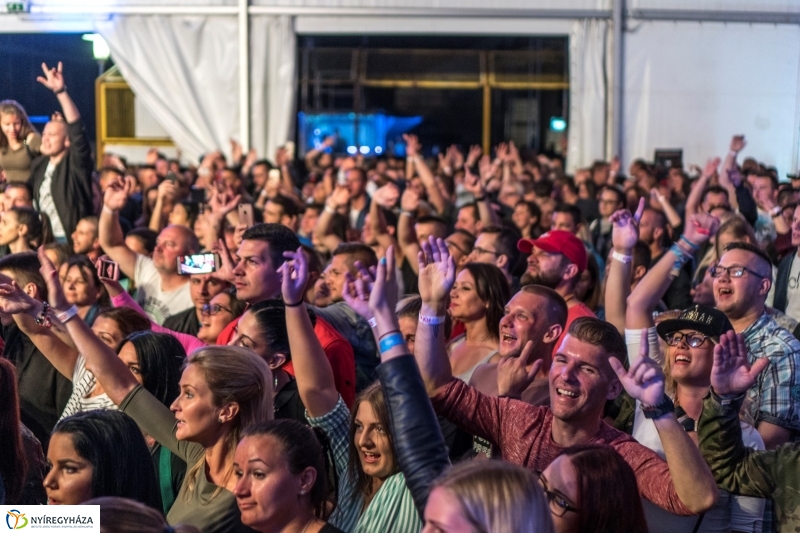 Fergeteges Majka&Curtis koncert a FŐHE színpadán - fotó Kohut Árpád