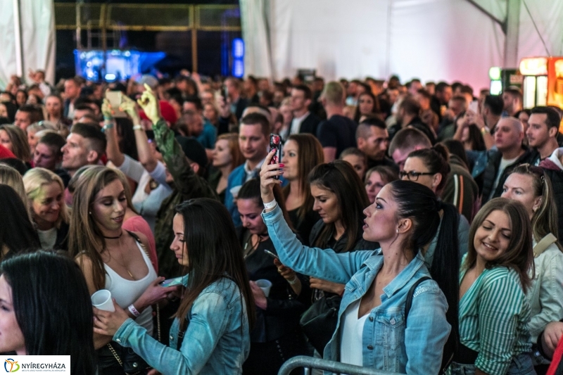 Fergeteges Majka&Curtis koncert a FŐHE színpadán - fotó Kohut Árpád