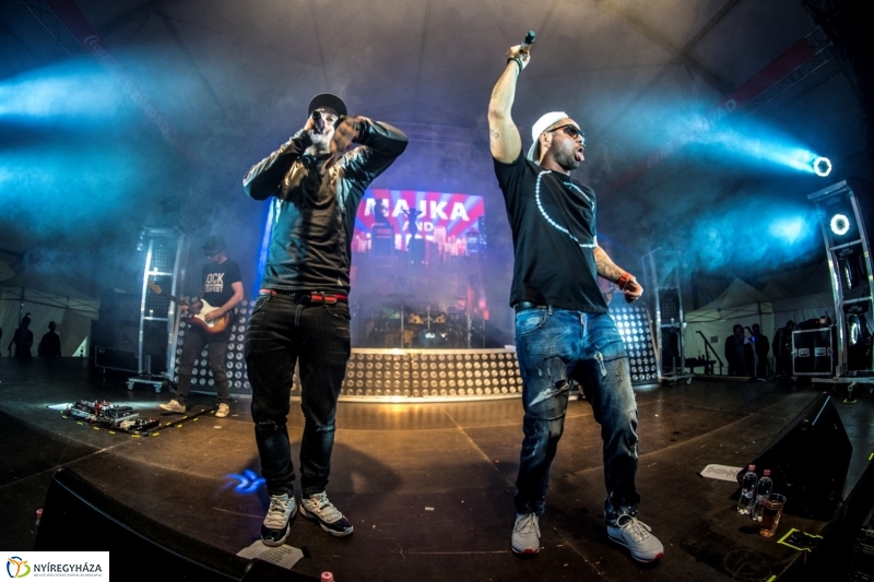 Fergeteges Majka&Curtis koncert a FŐHE színpadán - fotó Kohut Árpád