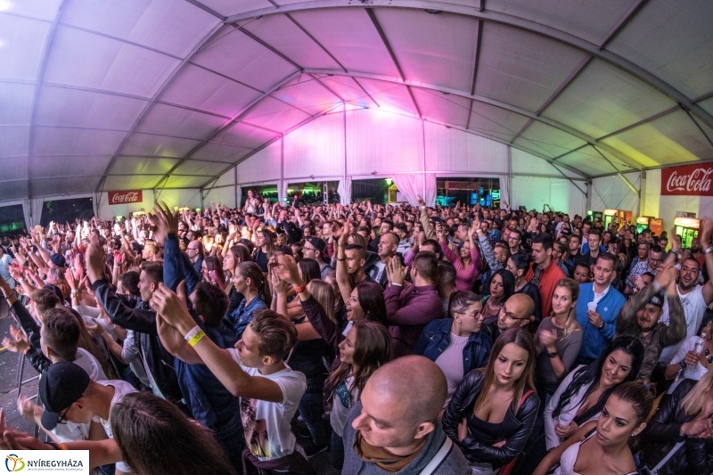 Fergeteges Majka&Curtis koncert a FŐHE színpadán - fotó Kohut Árpád