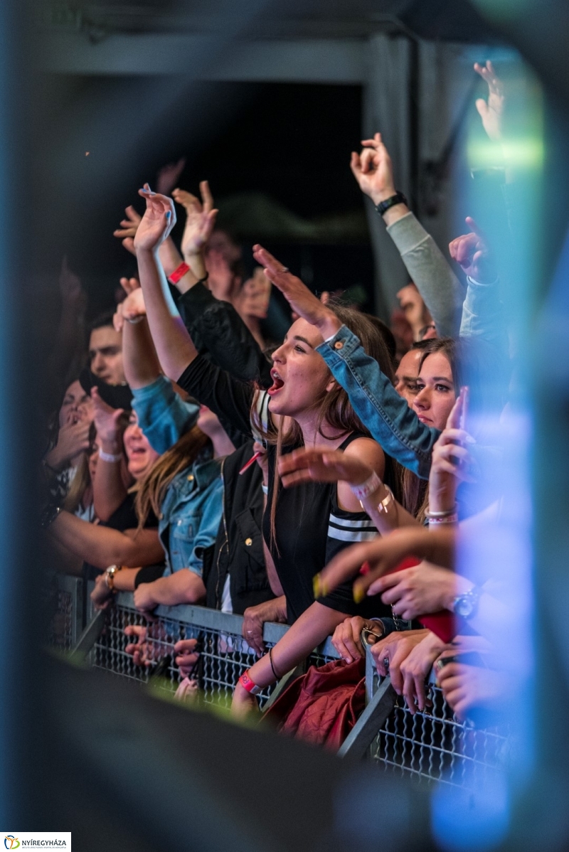 Fergeteges Majka&Curtis koncert a FŐHE színpadán - fotó Kohut Árpád