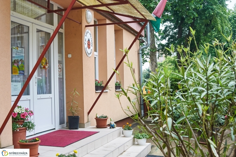 Bölcsődei felújítások sajtótájékoztató - fotó Szarka Lajos