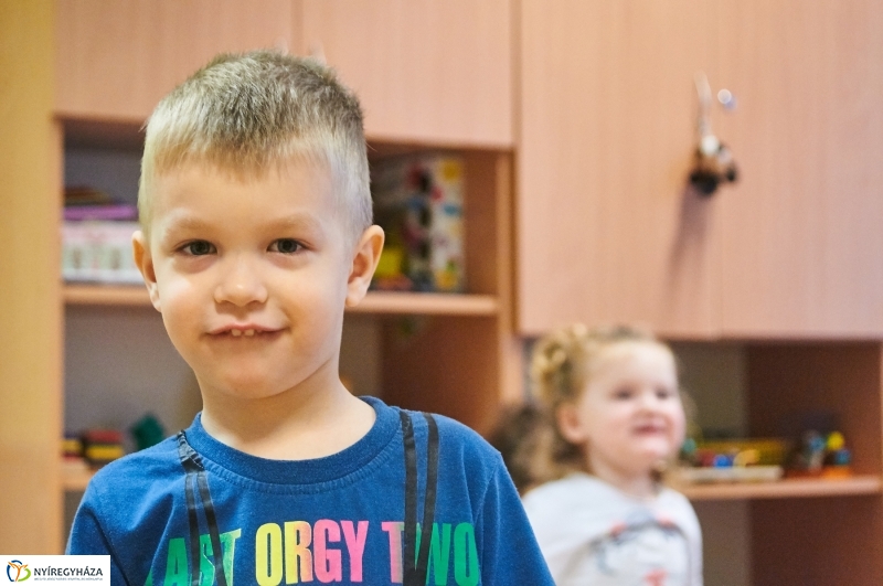 Bölcsődei felújítások sajtótájékoztató - fotó Szarka Lajos