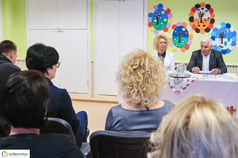 Bölcsődei felújítások sajtótájékoztató - fotó Szarka Lajos