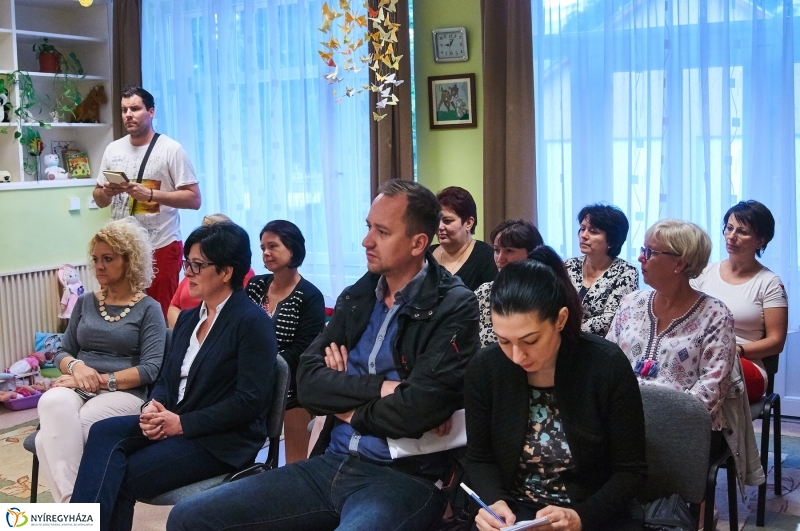 Bölcsődei felújítások sajtótájékoztató - fotó Szarka Lajos