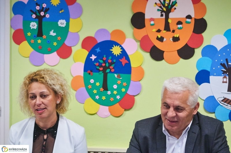 Bölcsődei felújítások sajtótájékoztató - fotó Szarka Lajos