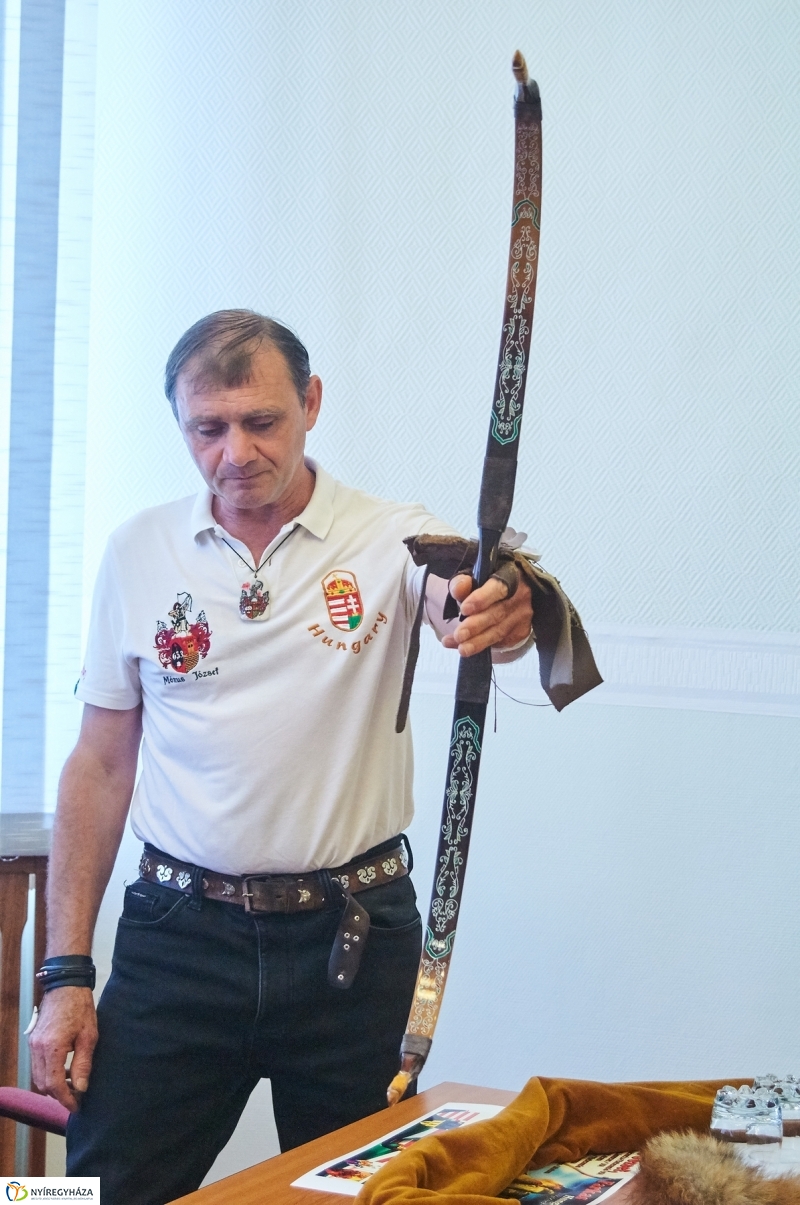 Mónus József adománya - fotó Szarka Lajos