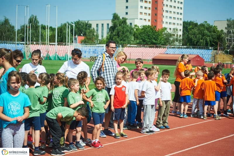 Ovi atlétika a stadionban - fotó Szarka Lajos