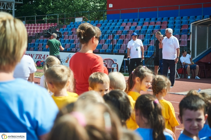 Ovi atlétika a stadionban - fotó Szarka Lajos
