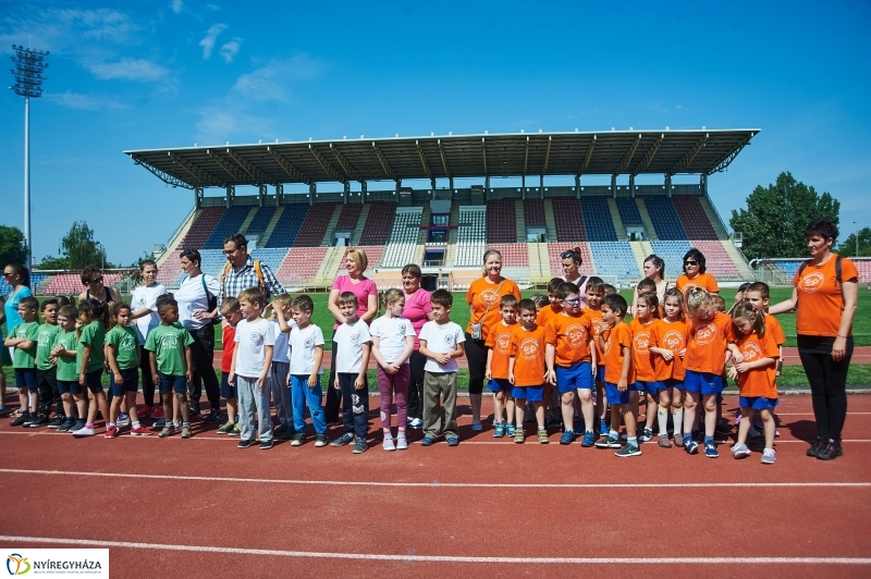 Ovi atlétika a stadionban - fotó Szarka Lajos