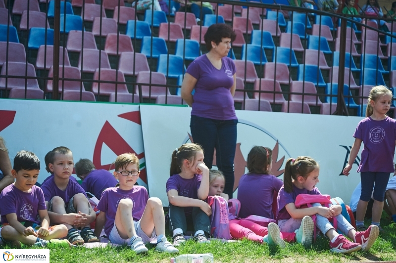Ovi atlétika a stadionban - fotó Szarka Lajos